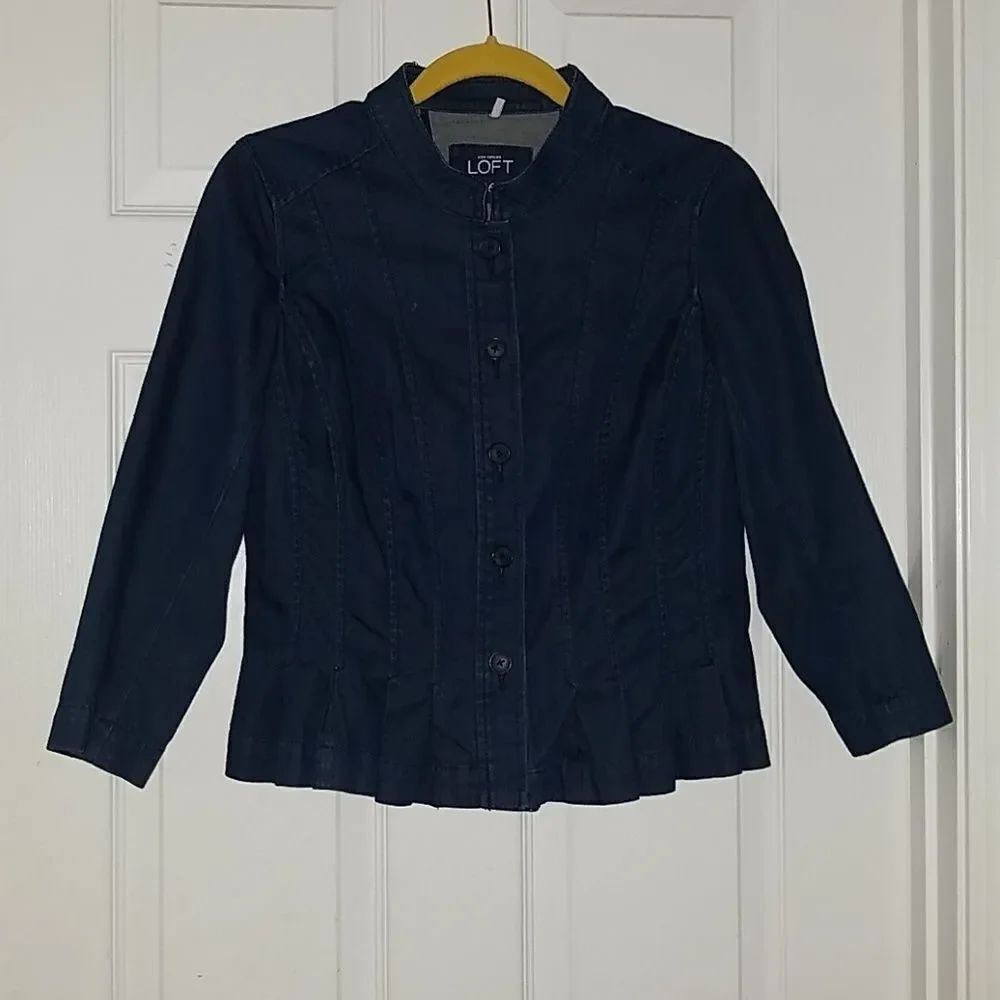 Ann Taylor Loft denim pleated cropped  jacket Sz 6
